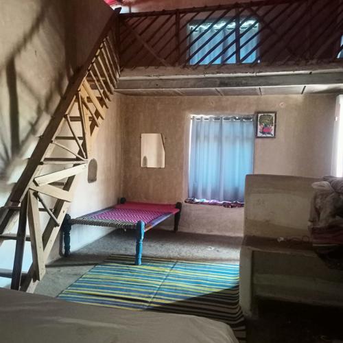 Mahakal Homestay, Khari